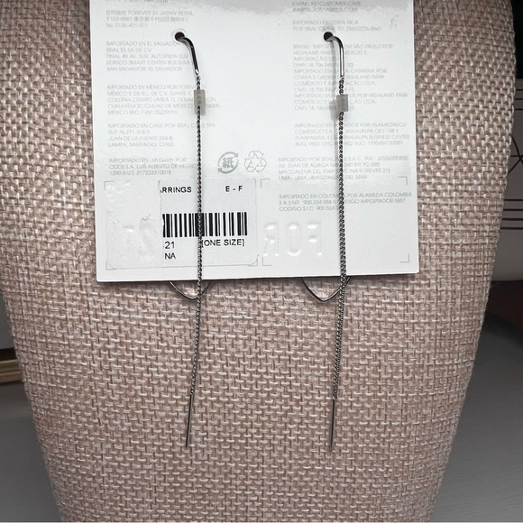 ✨5/$25 ✨Forever 21 Silver Linear Threader Drop Earrings - Picture 3 of 3